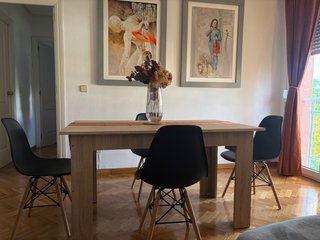Mesa de cocina y 4 sillas