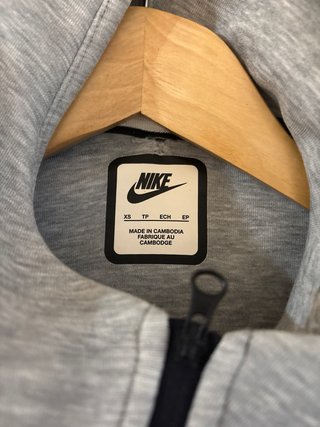 Chaqueta Nike Tech Gris Talla XS