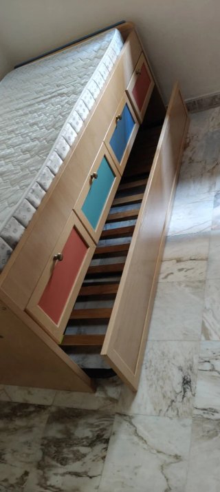 Cama nido con cajones de colores