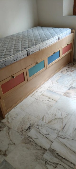 Cama nido con cajones de colores