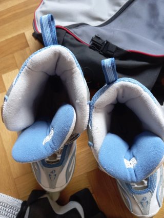 Patines en línea talla 39 + Casco y protecciones
