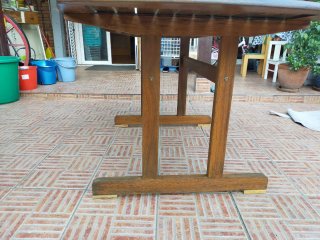 Mesa de madera para jardín
