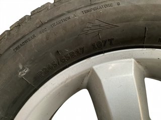 Llanta y Neumatico KIA Sorento 02-09