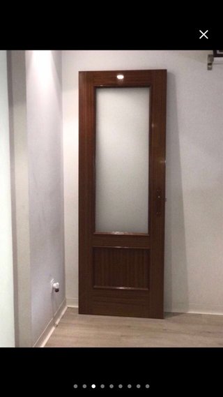 Puerta madera con cristal esmerilado (A negociar)