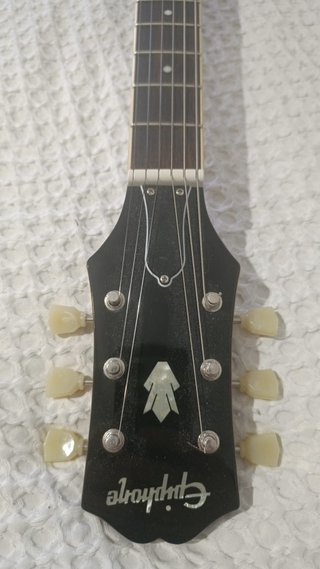 Epiphone 335 Guitarra + Hard Case