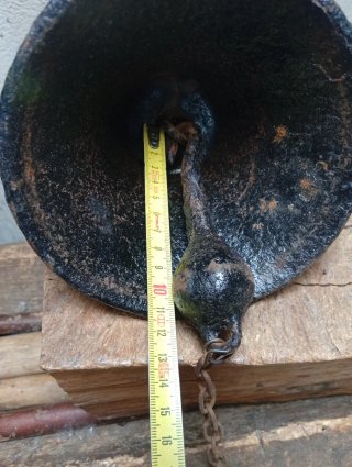 Campana antigua de fundición,Llamador