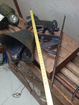 Campana antigua de fundición,Llamador
