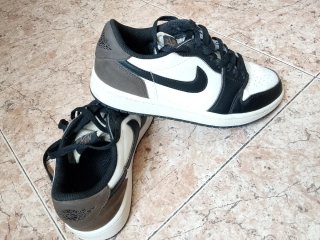 Zapatillas Nike Air Blancas y Negras