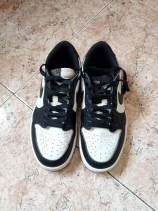 Zapatillas Nike Air Blancas y Negras