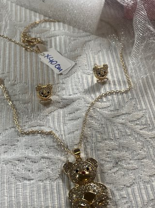 Conjunto chapado graduacion.Finos Ositos