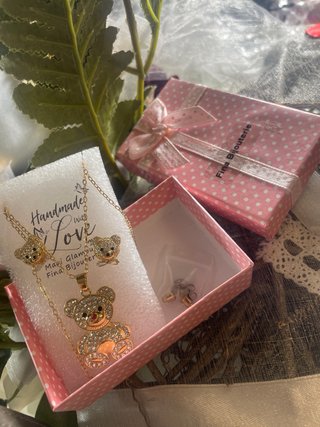 Conjunto chapado graduacion.Finos Ositos