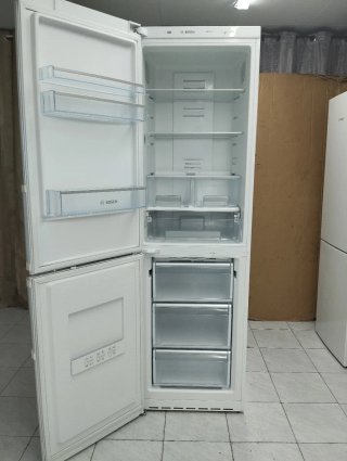 NEVERA MARCA BOSCH 2+60 cm