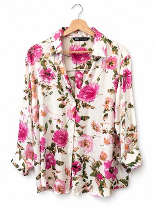 Camisa/blusa ZARA. Talla L. Poco uso.