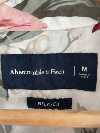 Camisa Abercrombie & Fitch Flores Talla M