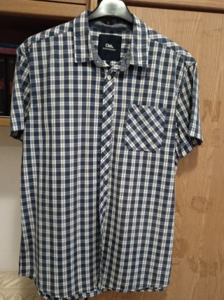 Jersey gris con cremallera
