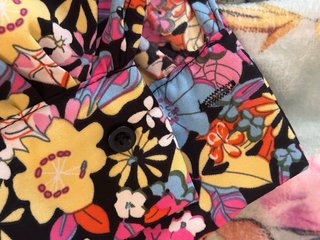 Blusa Shein flores multicolor