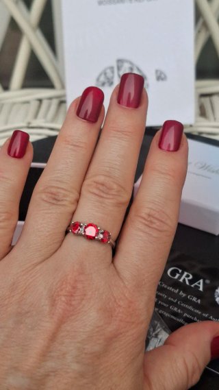 Anillo Moissanita Roja GRA