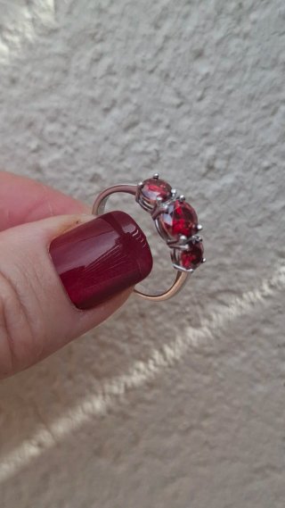 Anillo Moissanita Roja GRA