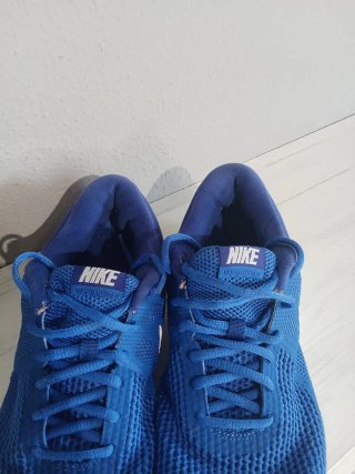 Zapatillas Nike Revolution 4 Azul y Blanco