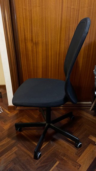 Silla de oficina IKEA negra
