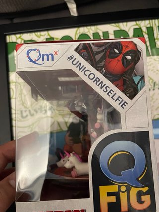 Figura Deadpool Q Fig Unicorn Selfie