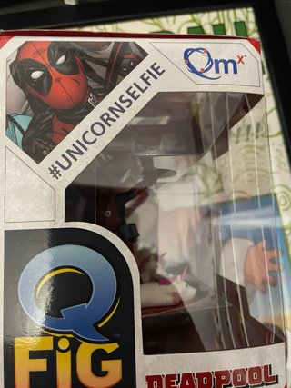 Figura Deadpool Q Fig Unicorn Selfie