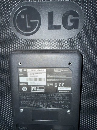Monitor LG 22” + Adaptador HDMI