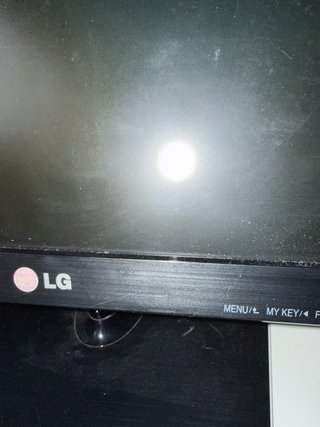 Monitor LG 22” + Adaptador HDMI