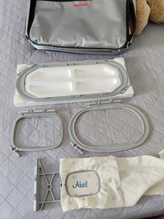 Máquina de coser y bordar Bernina B 560