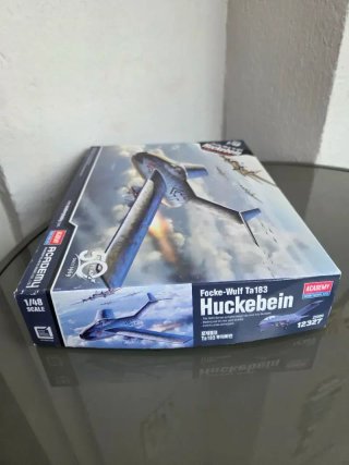 Maqueta Academy 1/48 Focke-Wulf Ta 183 Nueva