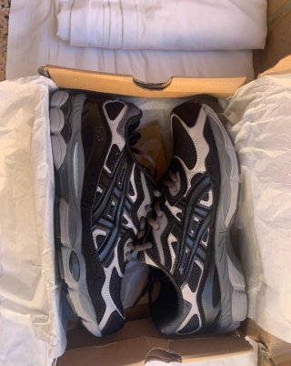 Asics GEL-NYC Carbon Ash/Silver Taglia 42