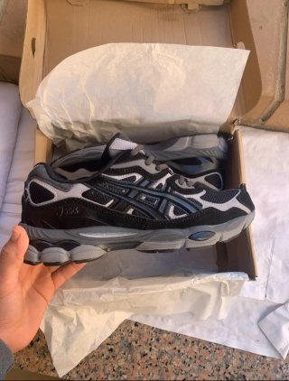 Asics GEL-NYC Carbon Ash/Silver Taglia 42
