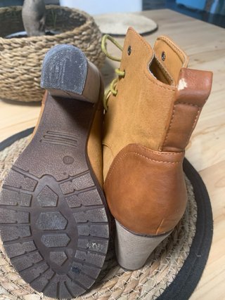 Botines de tacón beige y marrón T40