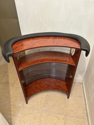Mueble Bar y Barra de Madera y Cristal