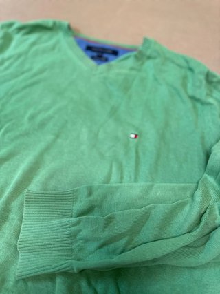 Jersey Tommy Hilfiger Verde - Cuello de Pico (V-Neck) Clásico
