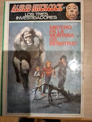 Alfred Hitchcock y los tres investigadores