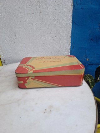 Caja metálica Petits Fours Maison Lyons