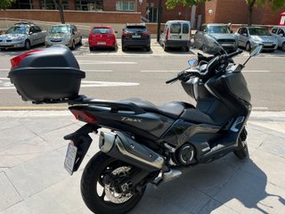 Yamaha Tmax 530 DX Maxi Scooter Negra