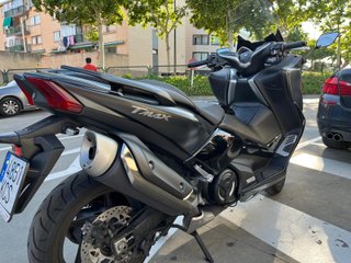 Yamaha Tmax 530 DX Maxi Scooter Negra