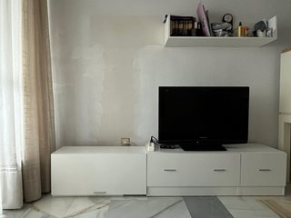 Mueble TV y Estantería Blanca
