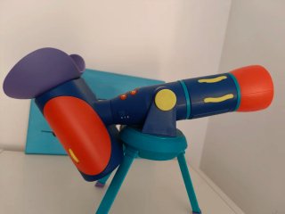 Telescopio de juguete para niños