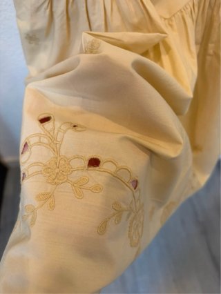 Vestido bordado Zara