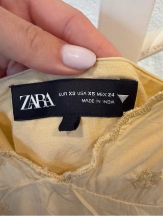 Vestido bordado Zara