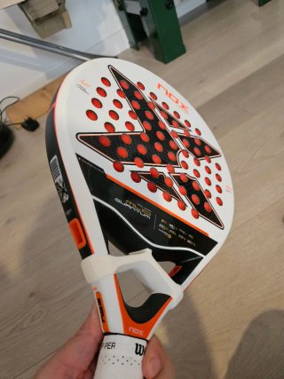 Pala Padel Nox ML10 Quantum 2025
