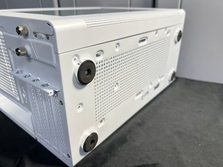 Carcasa P60 Mini ITX/M-ATX Blanca
