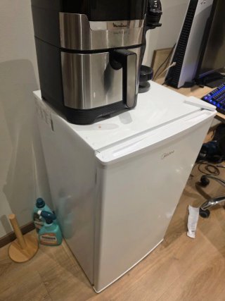 Nevera Midea y Cafetera Dolce Gusto