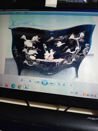 Mueble chino laqueado negro pintado a mano