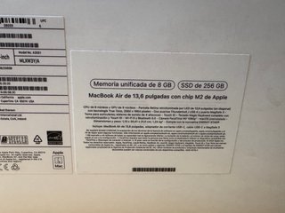MacBook Air M2 256GB Gris Espacial