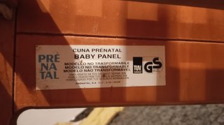 Cuna de madera para bebé