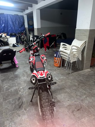 Moto TTR 150cc Enduro/Motocross Roja y Blanca